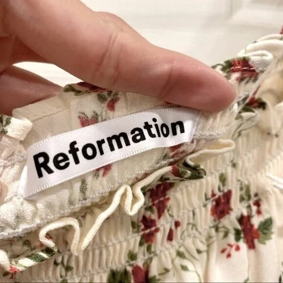 Reformation Hudsen Dress in Annaliese Mini Floral Vines Print - Picture 13 of 16